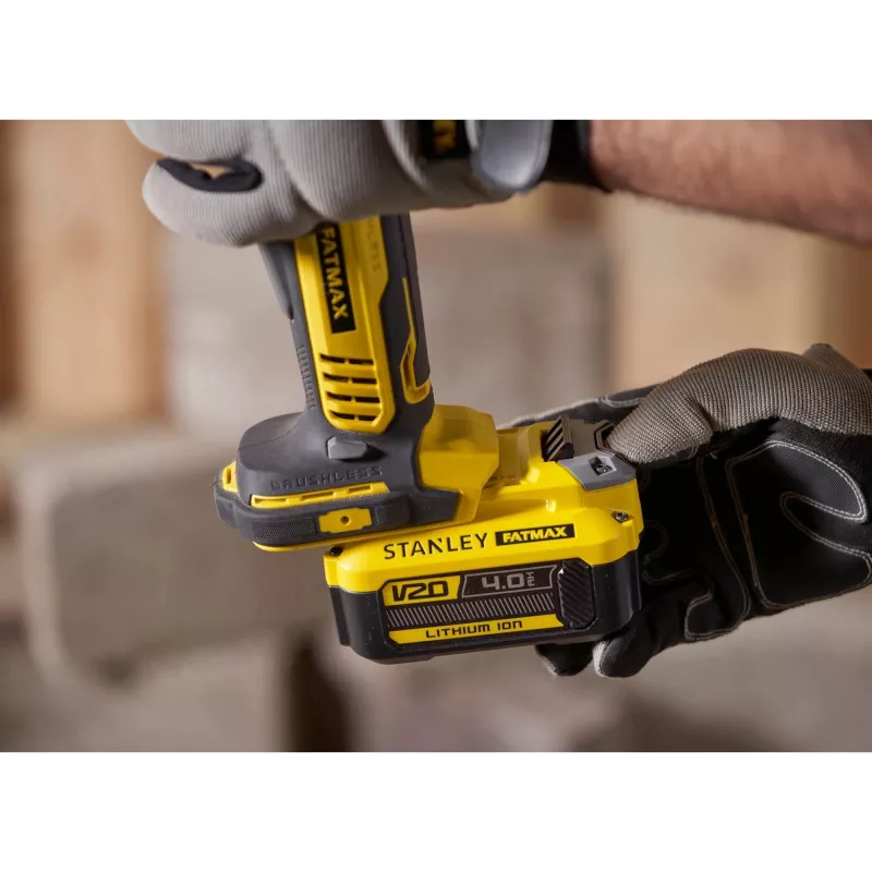 BLACK & DECKER | Rebarbadora angular sem escovas 18V V20 125 mm | SFMCG700B-XJ | 18 V | tecnologia de iões de lítio
