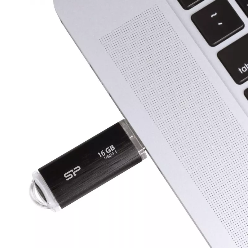 Pen USB SILICON POWER Blaze B02 16 GB USB Type-A 3.2 Gen 1 (SP016GBUF3B02V1K) preta