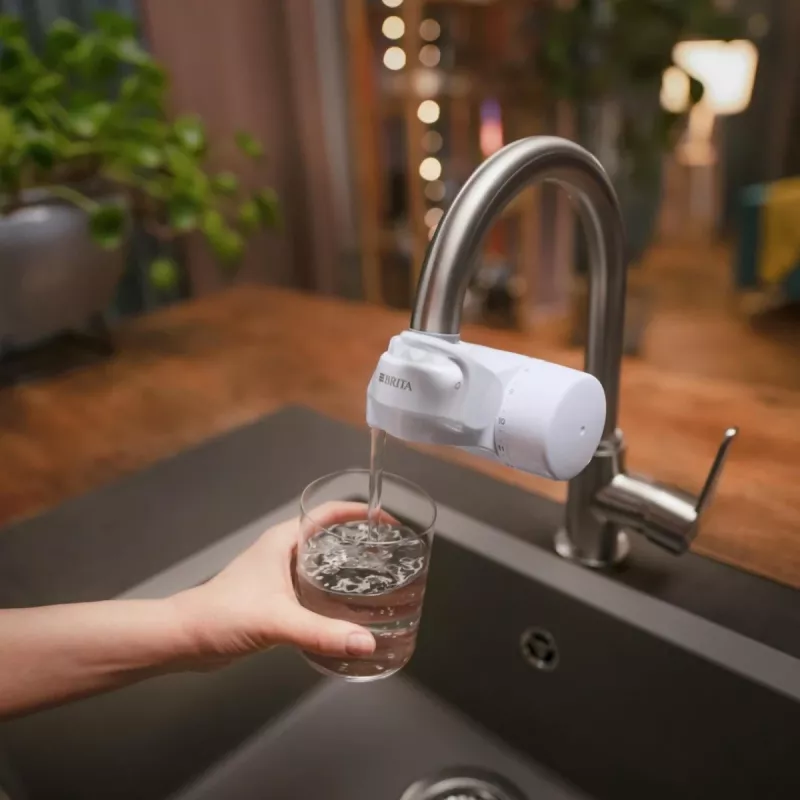 Filtro de água para torneira BRITA ON TAP V CU CE2 (1052067) — 4 fases, capacidade de 600 L, 3 modos, 5 adaptadores, branco