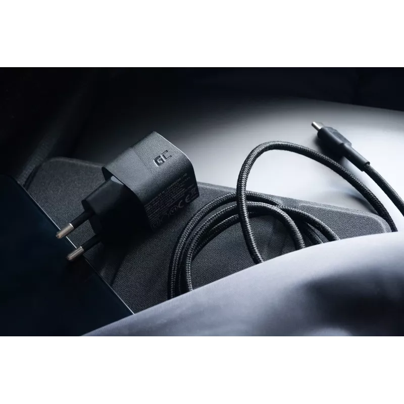 Carregador para dispositivos móveis Green Cell CHARGC06, USB-C 33W, Quick Charge 3.0, entrada AC 100–240V, preto