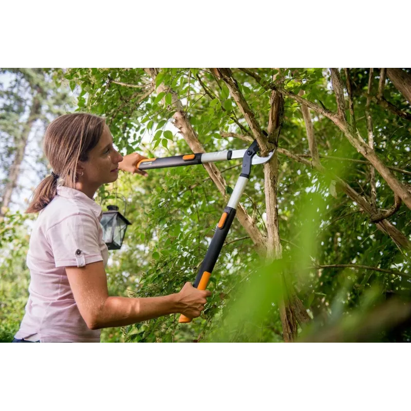 Tesoura de poda telescópica Fiskars SmartFit 915 mm L86 preta laranja (1013564)