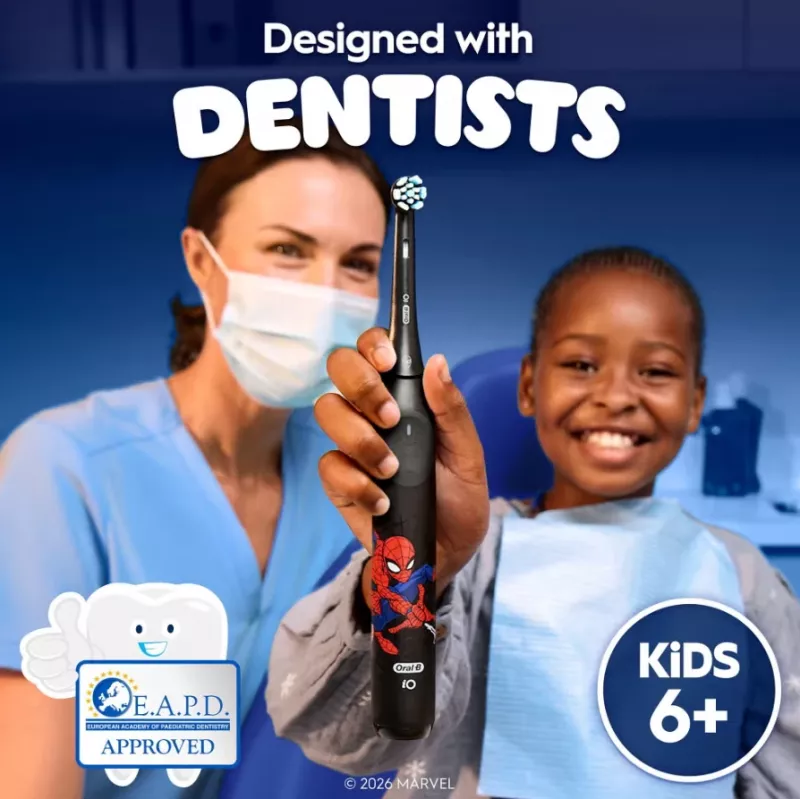 Escova de dentes elétrica BRAUN Oral‑B iO Kids Marvel Spiderman — recarregável, 3 modos, temporizador musical de 2 minutos, estojo de viagem, 1 cabeça de escova, iões de lítio