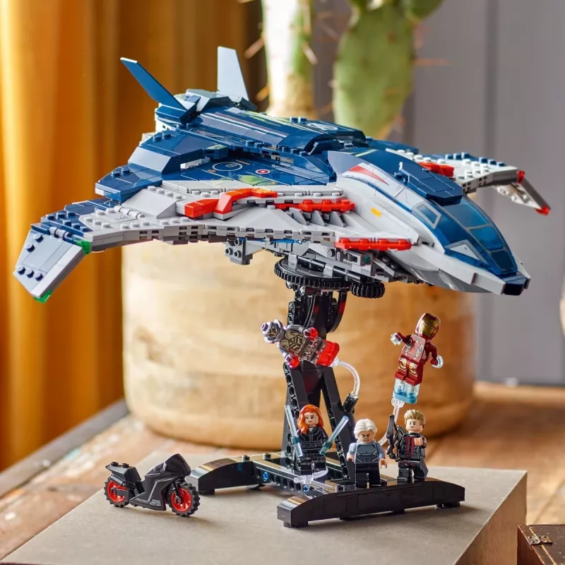 LEGO Marvel Super Heroes 76325 Avengers: Age of Ultron Quinjet, conjunto de construção, 1131 peças, 5 minifiguras, 12+