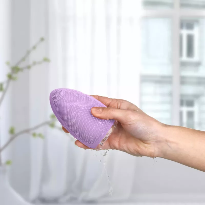 Escova facial vibratória Silk'n Bright roxa alimentação por rede/pilhas para todos os tipos de pele