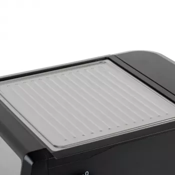 Máquina de café expresso Jata JECA2525 com bico de vapor e depósito de água de 1,25 l