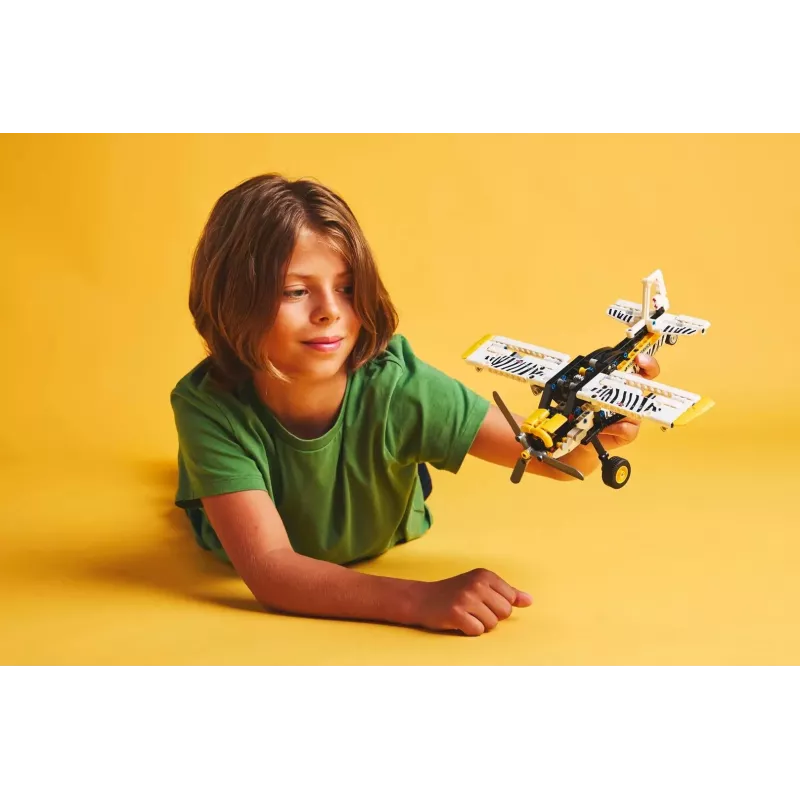 LEGO TECHNIC 42198 Avião de transporte
