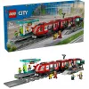LEGO City Elétrico e Estação Conjunto de construção de roleplay para crianças com elétrico de brinquedo, presente para meninos e meninas a partir dos 7 anos que adoram veículos
