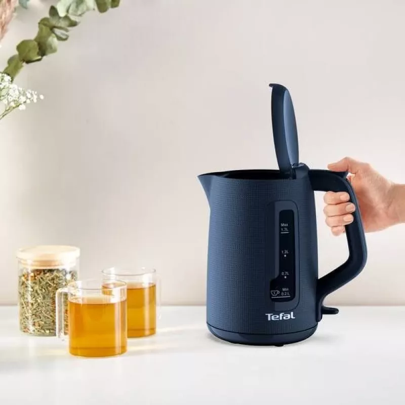 Chaleira elétrica Tefal KO2M0410 — 1,7 L, 2400 W, azul, indicador de nível de água, filtro anticalcário