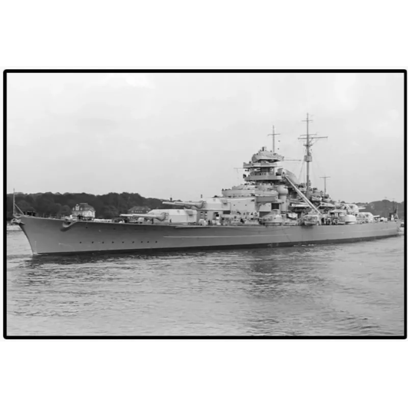 Kit de montagem Cobi couraçado Bismarck modelo com 3204 peças - Cobi CO BI-4860
