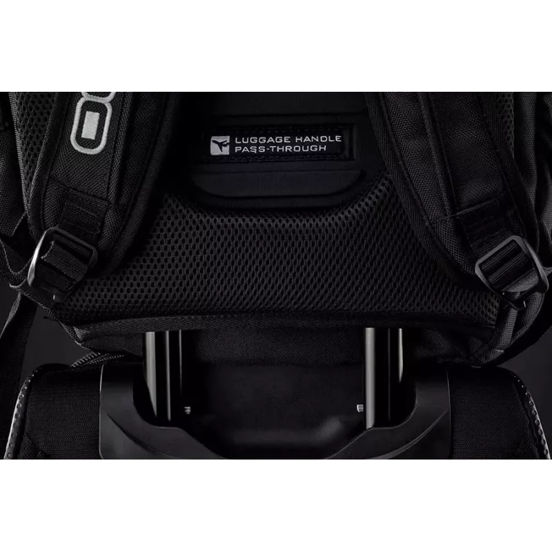Mochila OGIO RENEGADE RSS BLACK PINDOT P/N: 111071_317
