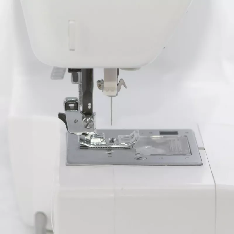 Máquina de costura doméstica mecânica lucznik Malwina 2070 — 63 pontos, largura de ponto 7 mm, 99 programas, casa de botão automática, braço livre