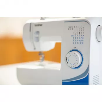 Máquina de costura Brother RL425