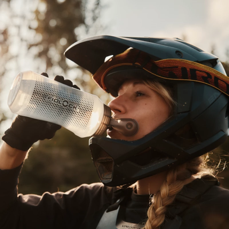 Fidlock Twist Bottle 750 Compact + Bike Base transparente preto