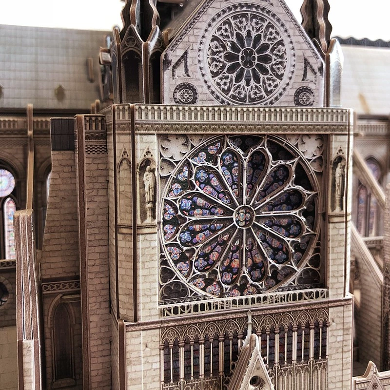 Puzzle 3D CubicFun Notre Dame, 293 peças, modelo à escala da catedral
