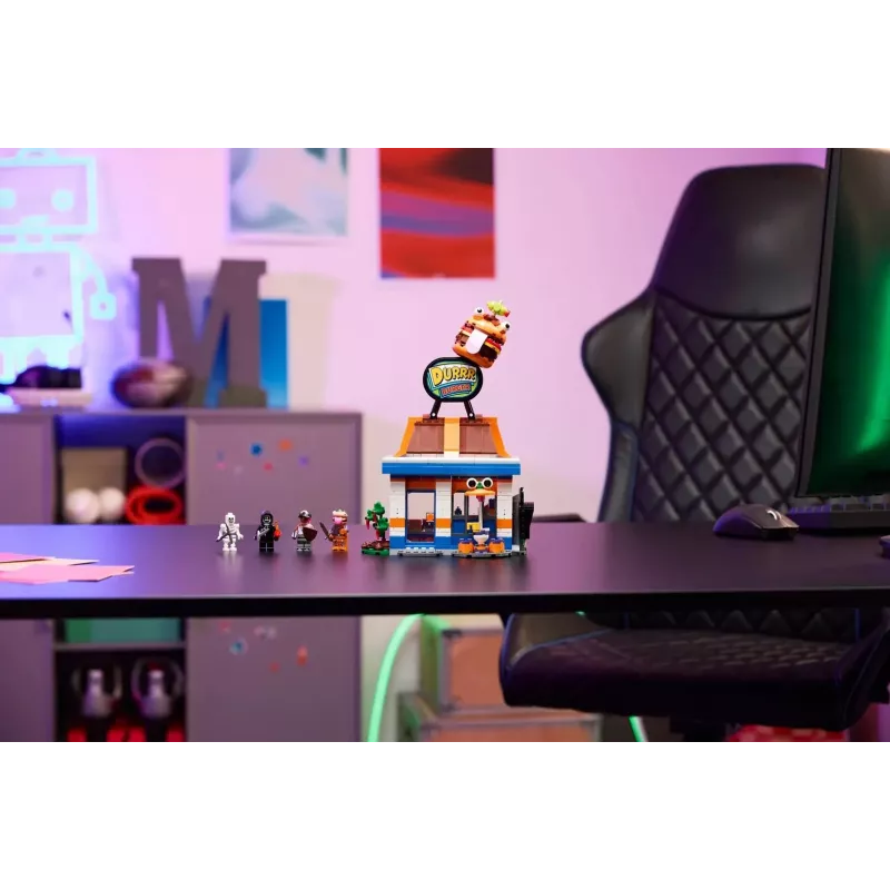 Brinquedo de construção LEGO FORTNITE 77076 Restaurante Durrr Burger Conjunto de brincar — 546 peças, 4 minifiguras, 270×180×90 mm