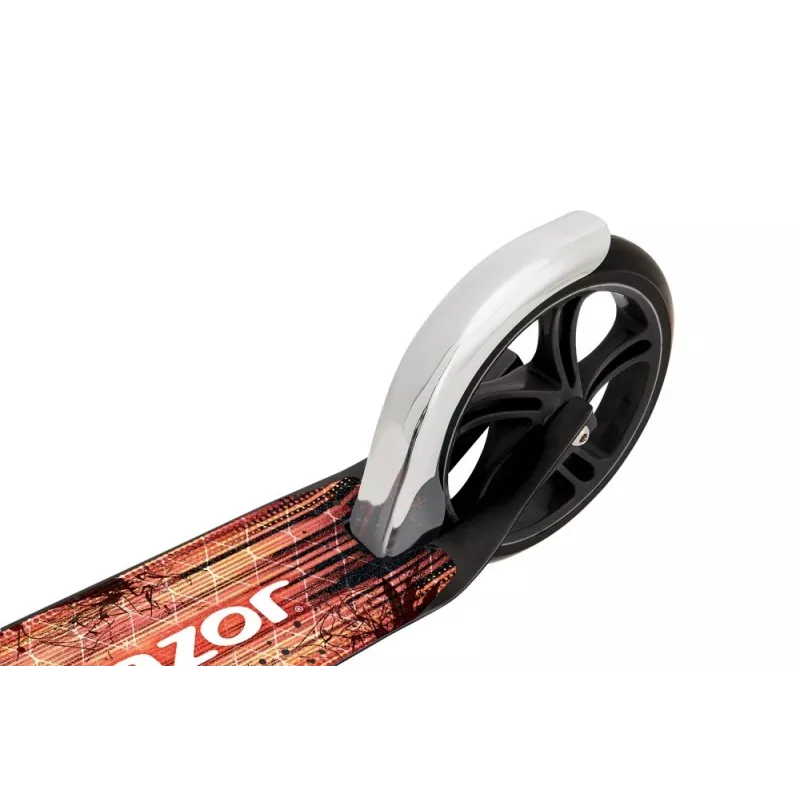 Trotinete Razor A5 Lux — alumínio, rodas de poliuretano de 20 cm, dobrável, altura ajustável, carga máx. 100 kg, preto