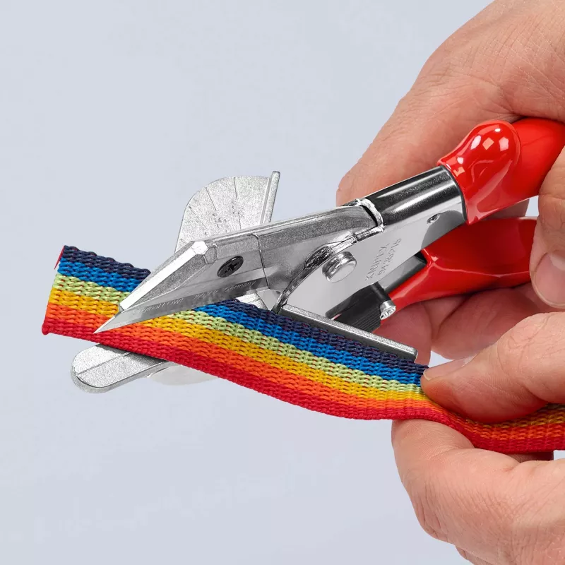 Knipex 94 35 215 Tesoura de esquadria para perfis de plástico e borracha, 215 mm