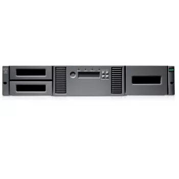 Autoloader e biblioteca de armazenamento HPE MSL2024 1x unidade LTO-8 SAS 15x cassetes 30TB