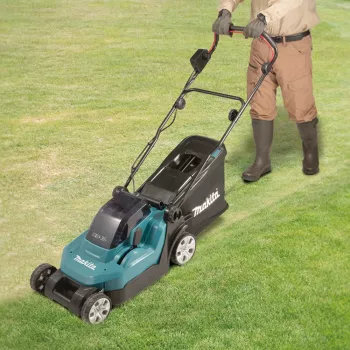 Makita DLM382PM2 - corta-relvas - a bateria - 18 V - 4 Ah - 2 baterias - 3700 1/min - 38 cm - 16,9 kg
