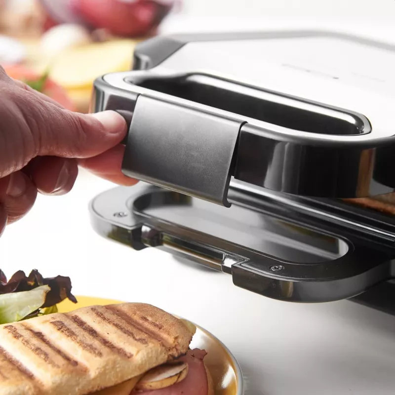 Russell Hobbs 26810-56 Sanduicheira 750 W preto, aço inoxidável