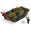 Conjunto de blocos Cobi Armed Forces BWP-1 2630 — conjunto modelo do veículo blindado anfíbio polaco-ucraniano