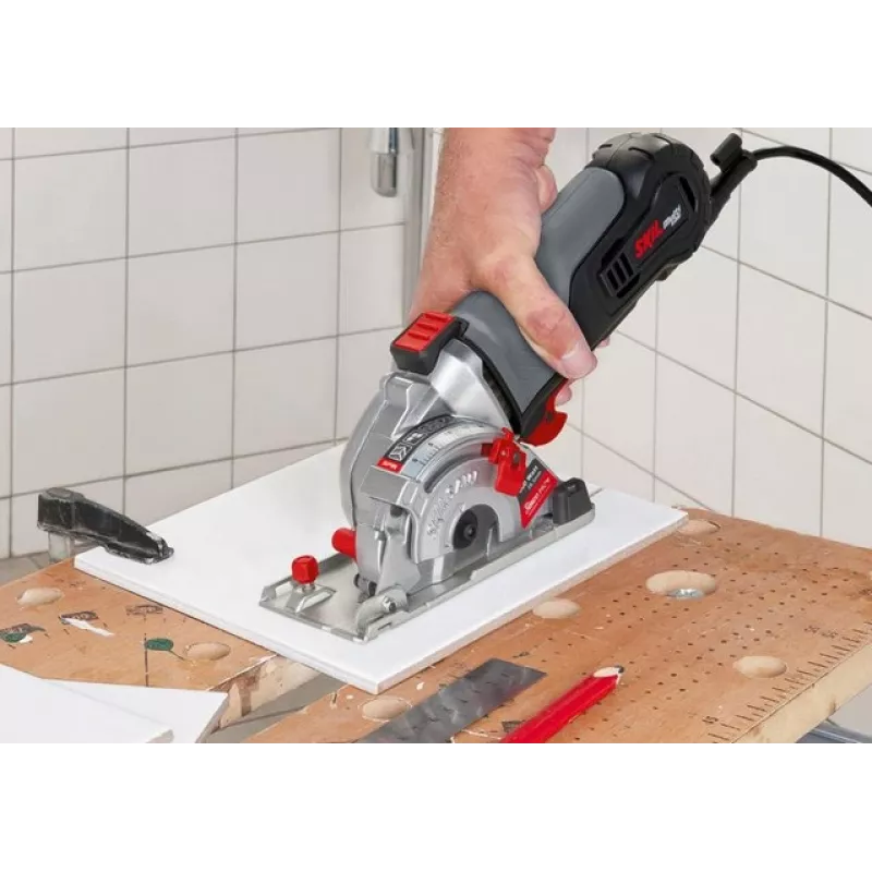 Serra circular manual Skil F0155330AA preta, cinzenta 6000 rpm 600 W