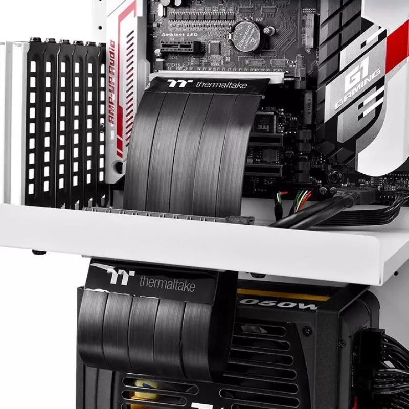 Placa de interface/adaptador Thermaltake AC-045-CN1OTN-C1 interna PCIe