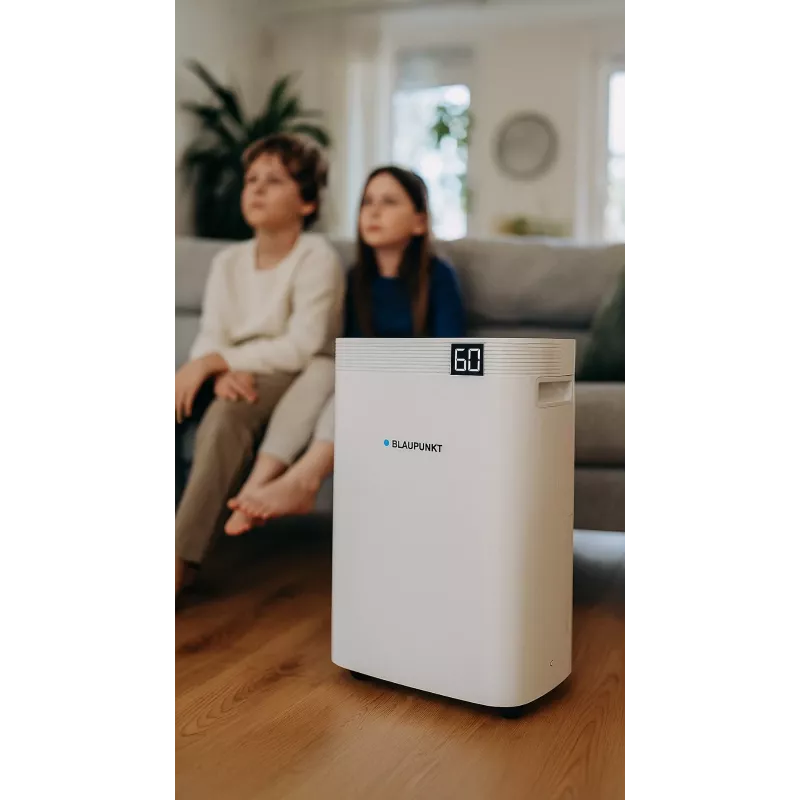 Desumidificador BLAUPUNKT ADH801 — 20 l/dia (máx. 36 l/24h), depósito de 4,2 l, 600 W, R290, visor LED