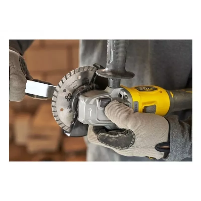 Stanley SFMCG710M1T-QW Rebarbadora 12,5 cm 8500 rpm 800 W 1,84 kg