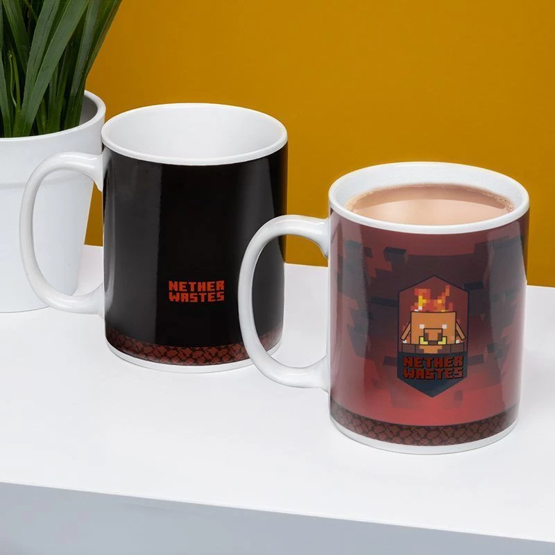 Caneca com mudança de cor Paladone Minecraft Nether