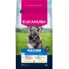Comida seca para cães EUKANUBA Mature Small Chicken 3 kg — para cães adultos de raças pequenas