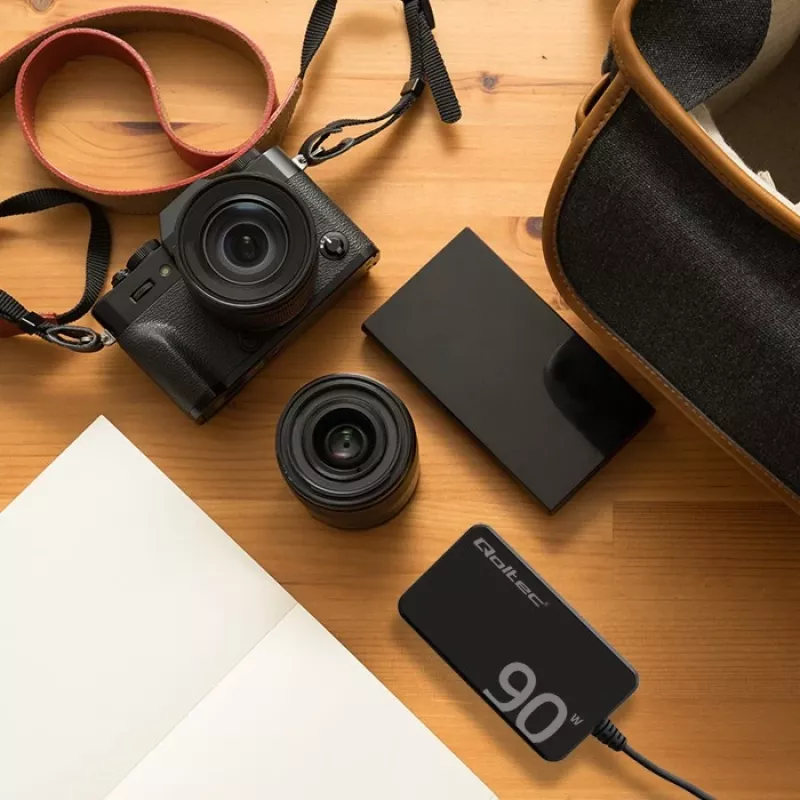 Carregador de parede Qoltec 90W GaN Super Fast SLIM | XP | 5-20V | 4,5A | USB-C 3.1 | Portátil | MacBook | Smartphone | + cabo