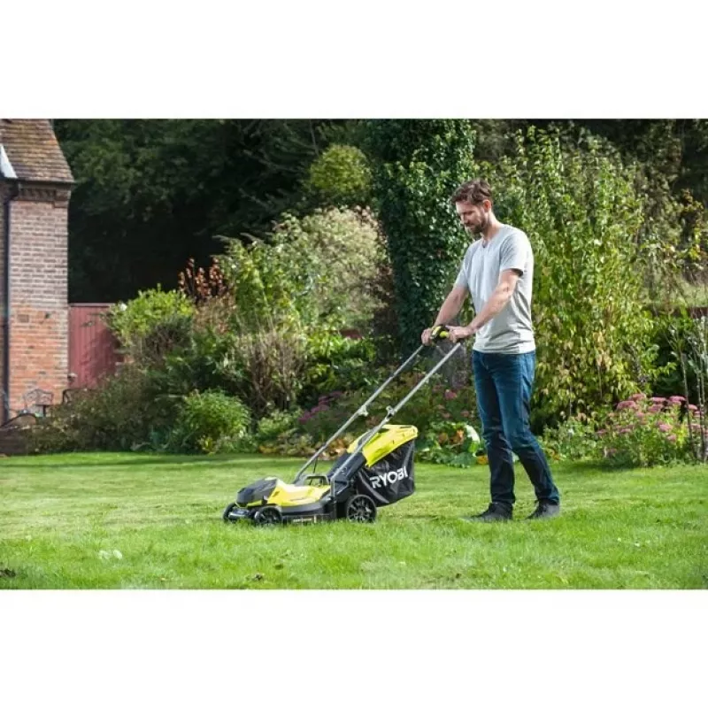Corta-relvas Ryobi OLM1833B empurrar a bateria preto, verde