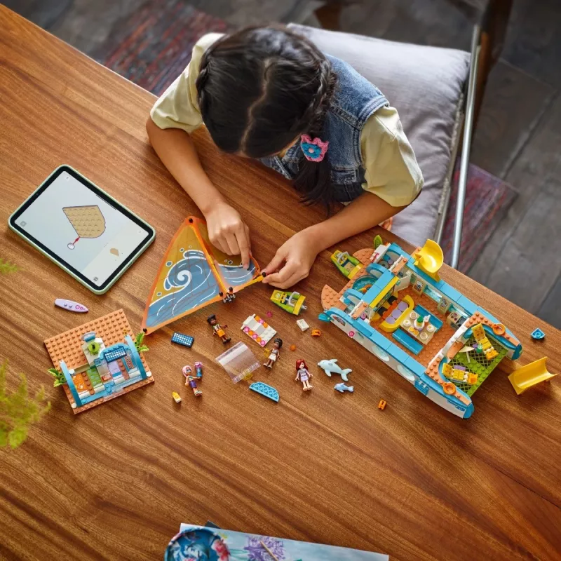 LEGO Friends 42664 Aventura de barco conjunto de construção, 685 peças, a partir dos 8 anos