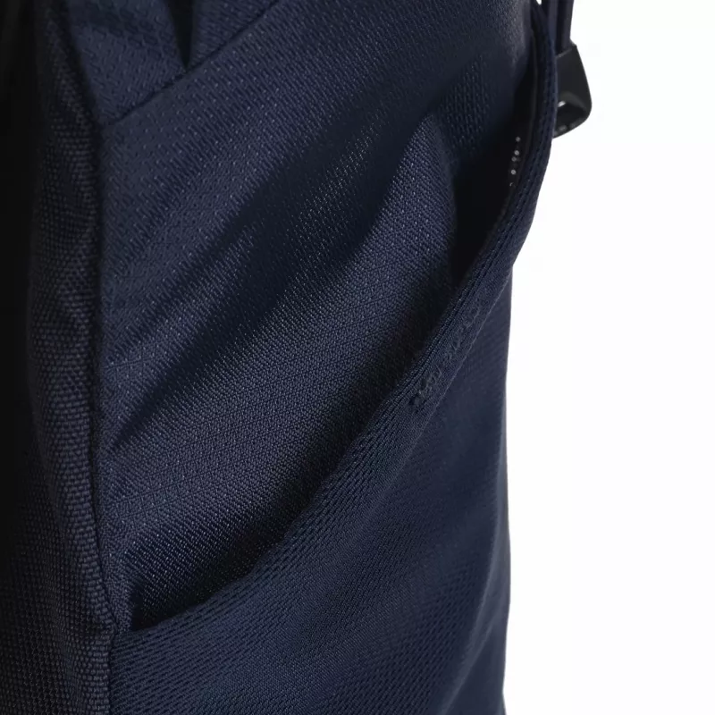 Mochila DEUTER AC Life 16 — 16L azul-marinho, estrutura interna, 560×280×190 mm, 870 g, unissexo