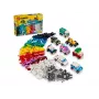 LEGO Classic Veículos Criativos Conjunto de carros coloridos com carro de polícia e 11023 Placa de base verde clássica quadrada 32x32 com pinos