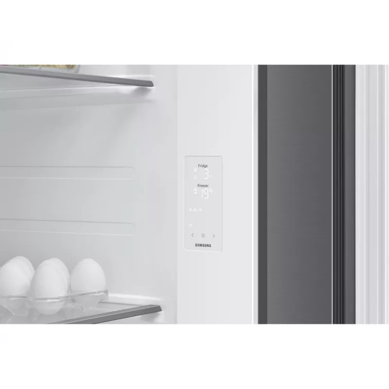Frigorífico SAMSUNG RS70F64KETEO com tecnologia No-Frost e grande capacidade