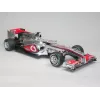 Maquete em plástico REVELL McLaren Mercedes MP4-25 Lewis Hamilton — escala 1:24