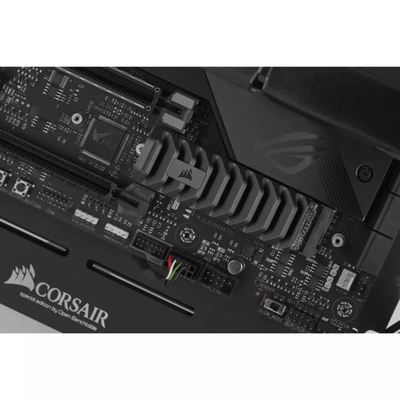 Unidade SSD Corsair 2 TB M.2 PCI Express 4.0 MP600 PRO XT