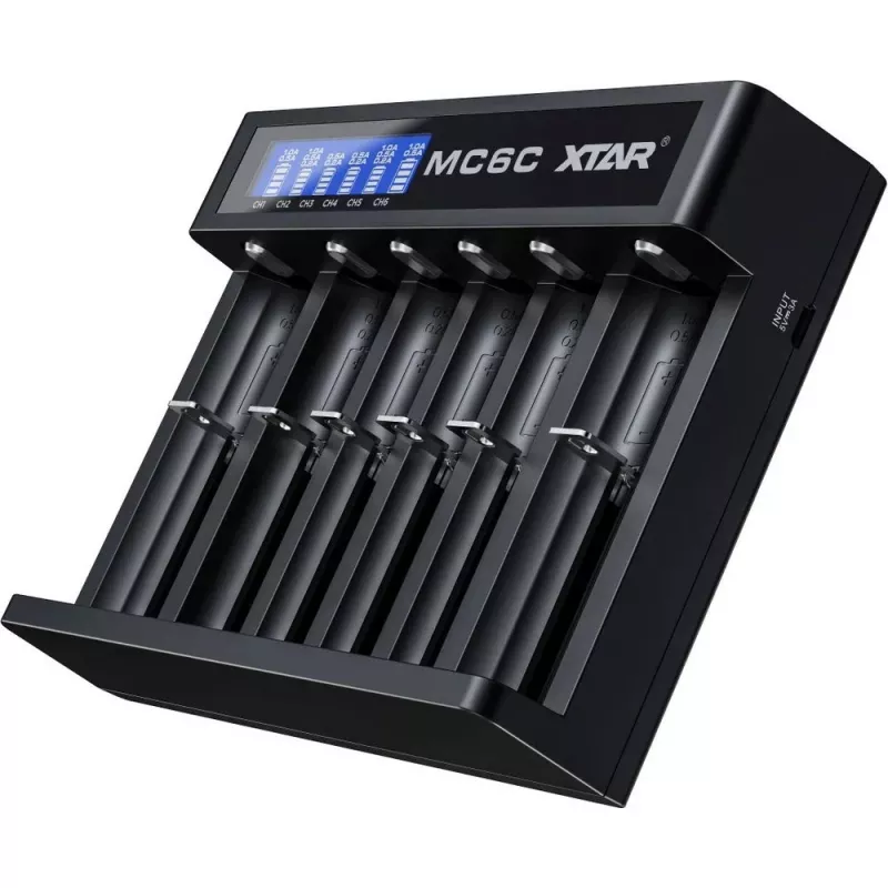 Carregador XTAR MC6C multi-slot inteligente para células cilíndricas Li-Ion, 6 slots, suporta 18650/21700/AA, entrada 5V, preto