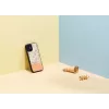 Capa protetora Man and Wood para iPhone 12 mini — flor rosa sobre preto