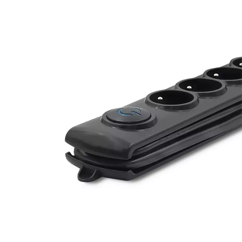 Proteção contra sobretensões Qoltec 50172 preto 6 tomadas AC 230V 5m