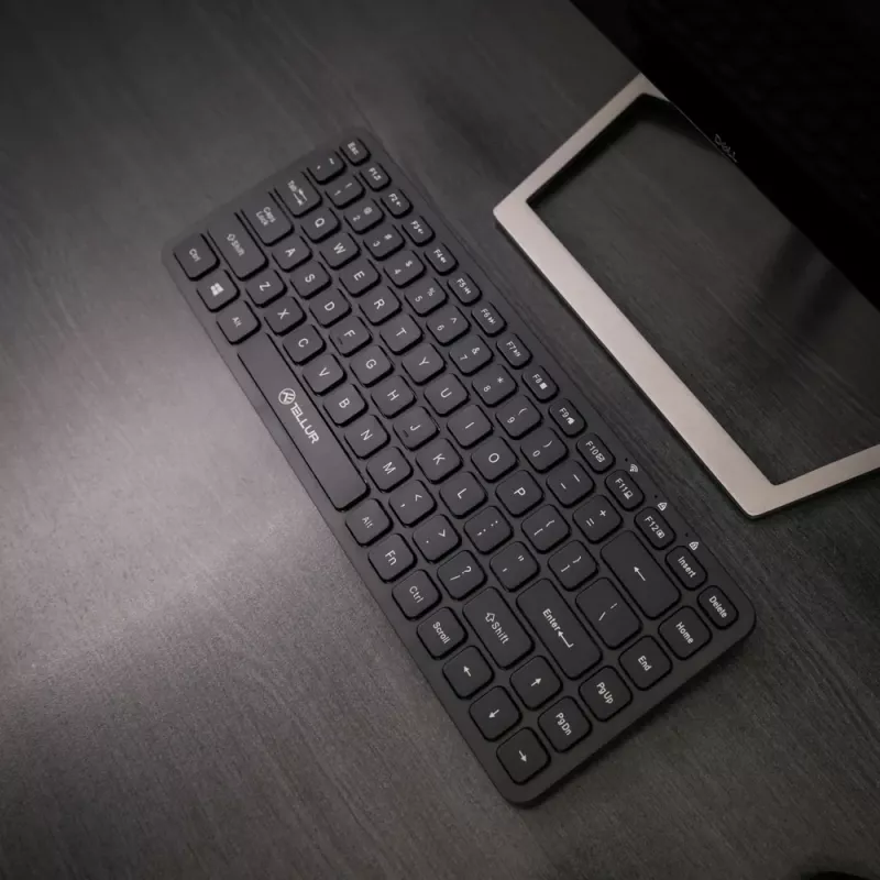 Mini teclado sem fios Tellur TLL491251 preto design compacto, layout portátil