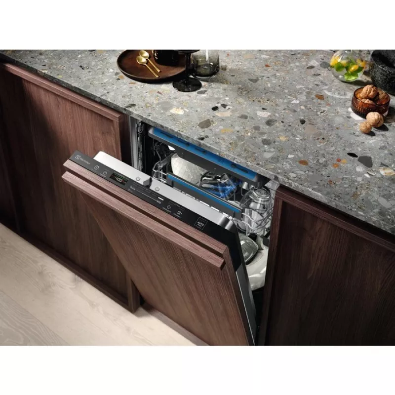 Máquina de lavar loiça de encastrar Electrolux EEM43200L, estreita 45 cm, 10 conjuntos de louça, 44 dB, 8 programas