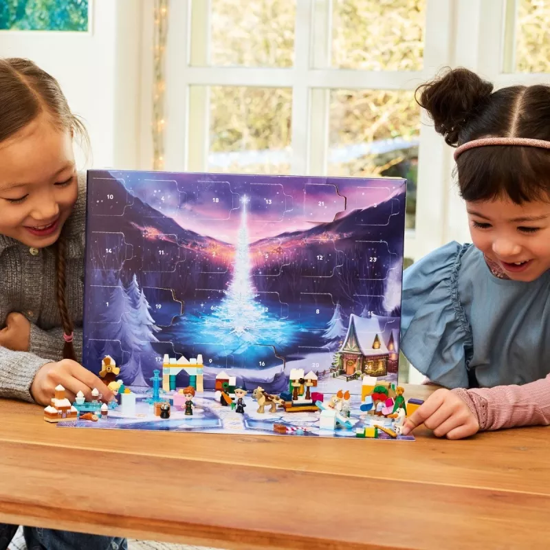Brinquedo de construção LEGO Disney Frozen Calendário do Advento 2025 Conjunto 43273 — 231 peças, 4 minifiguras, idade 5+