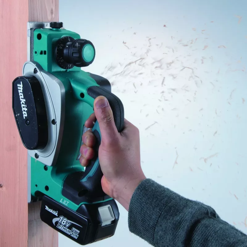 Makita DKP180Z Plaina elétrica manual preto, azul 14000 rpm