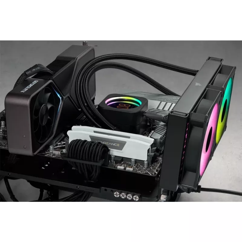 Vengeance, 32 GB, 2 x 16 GB, DDR5, 5600 MHz, DIMM 288 pinos