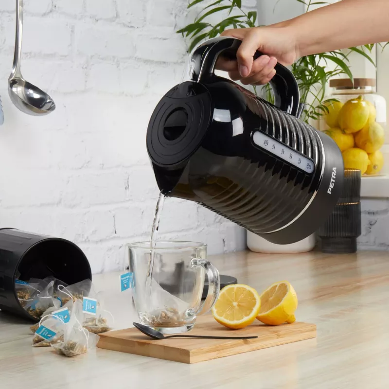 Chaleira elétrica Petra 1,7 l 3 kW preta