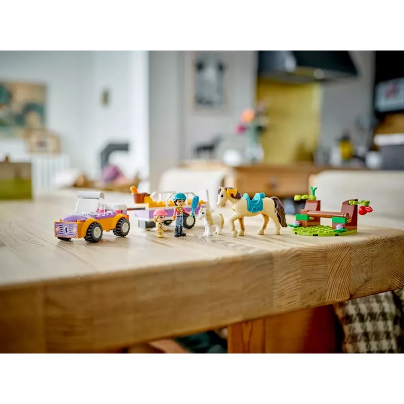 LEGO Friends Conjunto de brincar com reboque de cavalos e póneis 42634