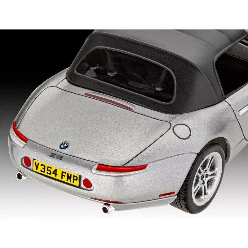 REVELL BMW Z8 1:24 kit, modelo de carro montado
